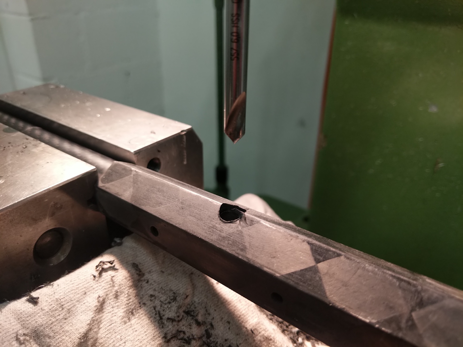 Drilling a centering hole