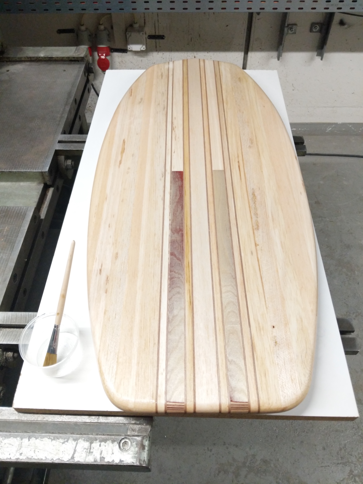 Thin epoxy coat for balsa foil pumping board before lamination top
